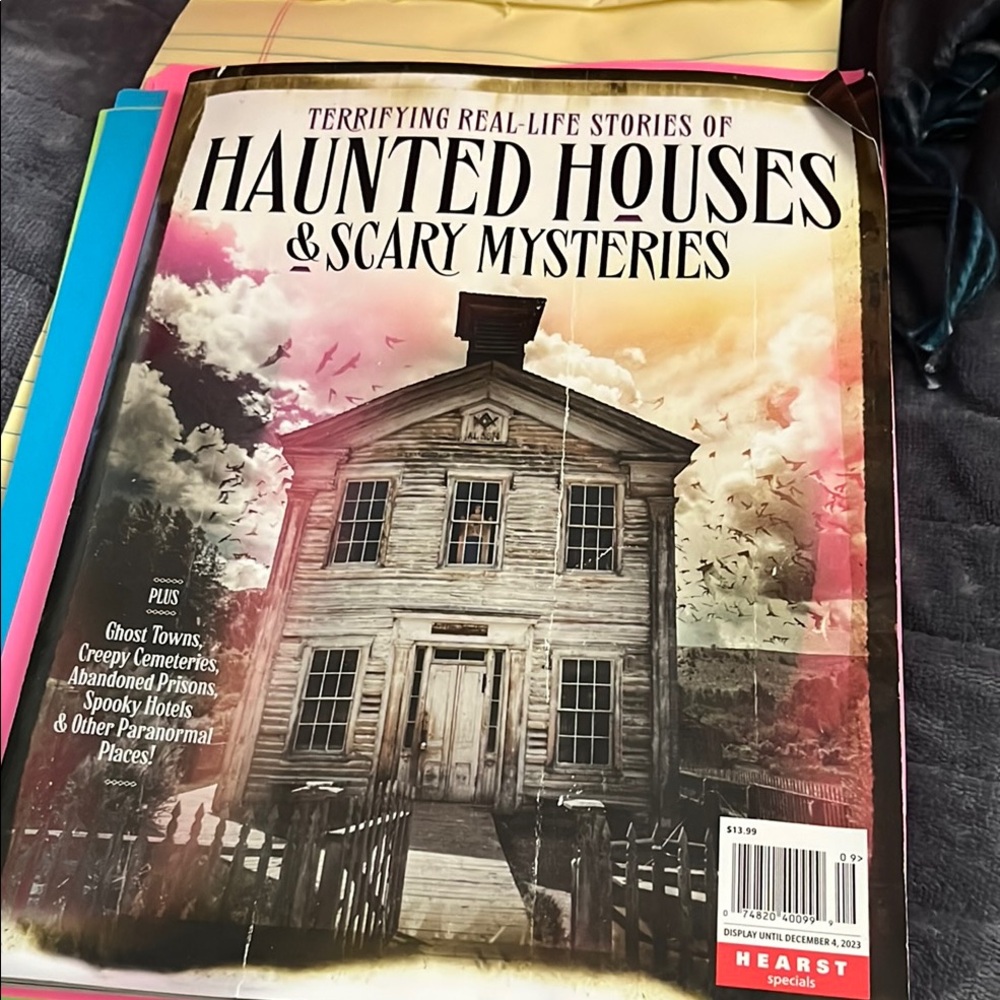 Haunted Houses & Scary Mysteries Book